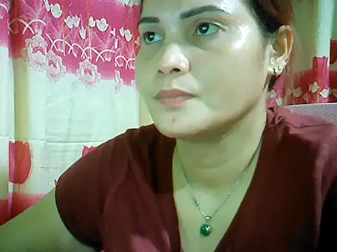 Snapshot of ashlylove25 chatting on November 8, 12:38 pm ashlylove25 online show from November 8, 12:38 pm