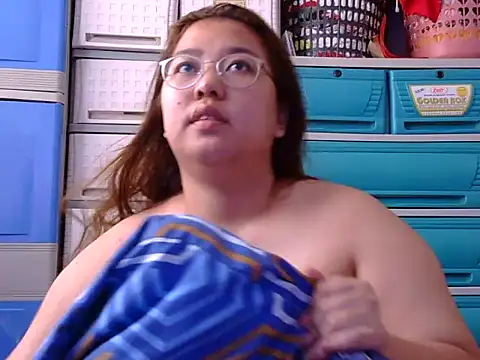 Snapshot of Boobsiemarie chatting on October 16, 1:50 am Boobsiemarie online show from October 16, 1:50 am