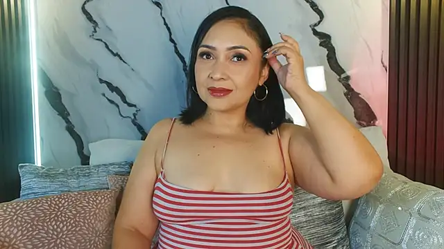 Madissononee online show from December 6, 1:29 am