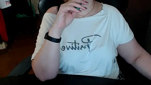 Snapshot of AlisaHot55 chatting on February 18, 12:12 pm AlisaHot55 online show from February 18, 12:12 pm