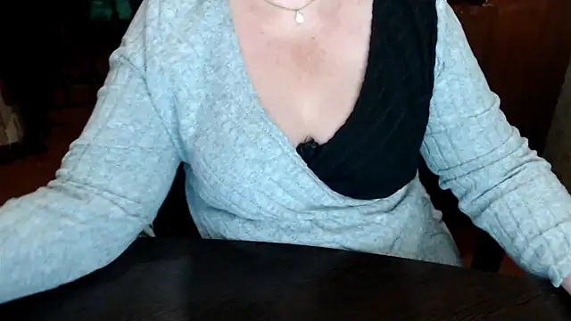 Snapshot of AlisaHot55 chatting on March 20, 10:09 am AlisaHot55 online show from March 20, 10:09 am