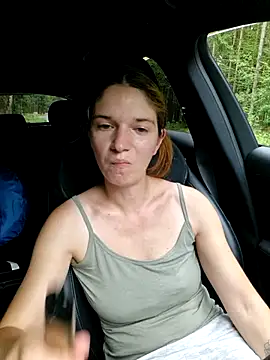 Snapshot of Geile-Luna chatting on June 28, 6:03 pm Geile-Luna online show from June 28, 6:03 pm