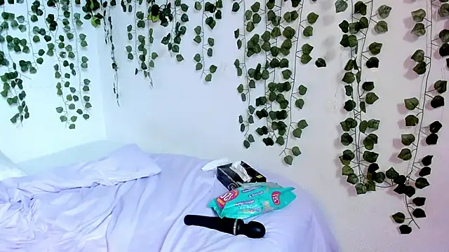 Snapshot of violeta_milleer chatting on January 10, 5:13 pm violeta milleer online show from January 10, 5:13 pm