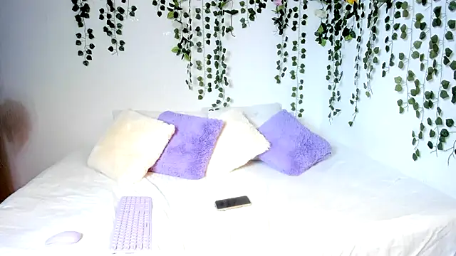 Snapshot of violeta_milleer chatting on March 15, 5:15 pm violeta milleer online show from March 15, 5:15 pm