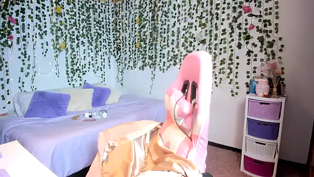 Snapshot of violeta_milleer chatting on September 10, 3:56 pm violeta milleer online show from September 10, 3:56 pm