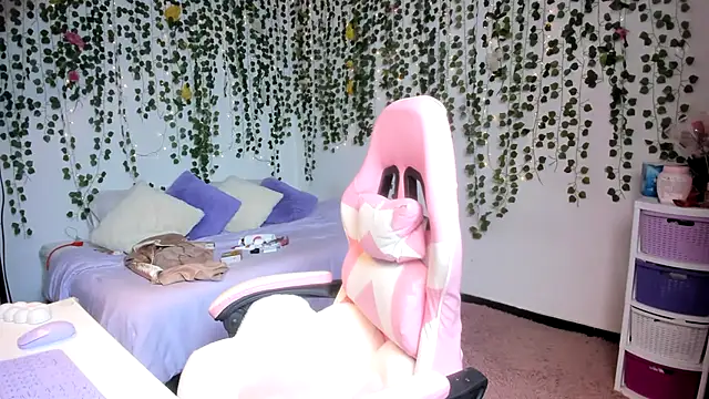 Snapshot of violeta_milleer chatting on September 16, 3:02 pm violeta milleer online show from September 16, 3:02 pm