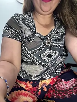 Snapshot of Preet_Kaur_69 chatting on April 3, 5:55 pm Preet Kaur 69 online show from April 3, 5:55 pm