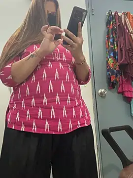 Snapshot of Preet_Kaur_69 chatting on July 5, 6:15 pm Preet Kaur 69 online show from July 5, 6:15 pm