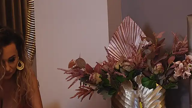 SharonStarr online show from December 4, 12:41 am