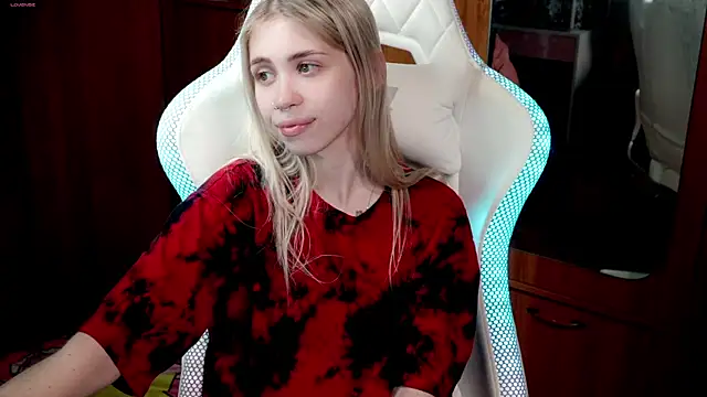 ho1yho1e online show from October 16, 7:15 pm