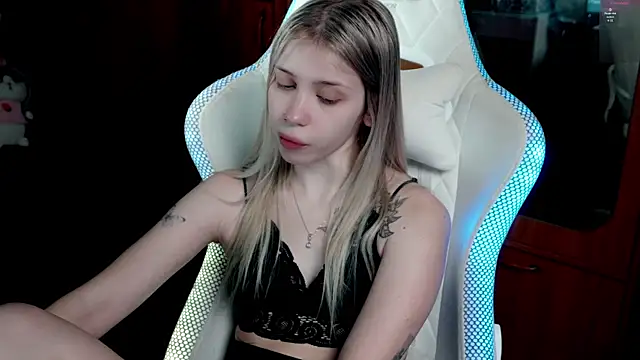 ho1yho1e online show from December 20, 6:48 pm