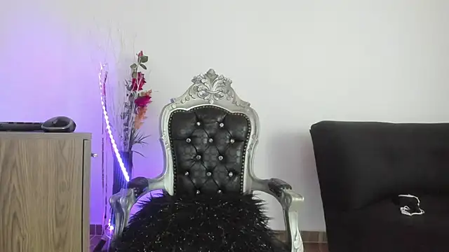 Hela wet online show from December 28, 2:01 am