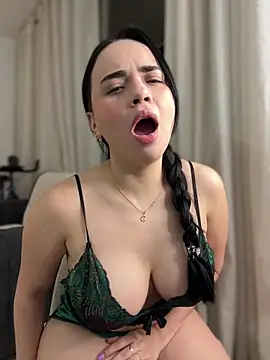 GeorginaJones online show from January 30, 2:49 am