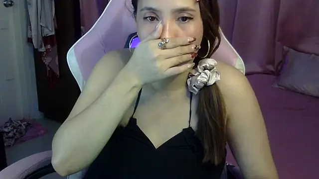 Snapshot of yourbabe_Brielle chatting on February 8, 11:12 am yourbabe Brielle online show from February 8, 11:12 am