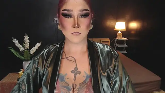 Snapshot of Transdomts4u chatting on April 23, 3:58 pm Transdomts4u online show from April 23, 3:58 pm