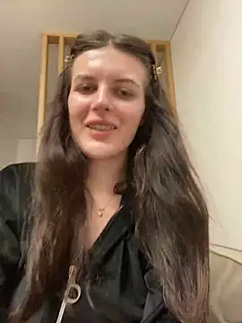 little belucci online show from February 23, 6:34 pm