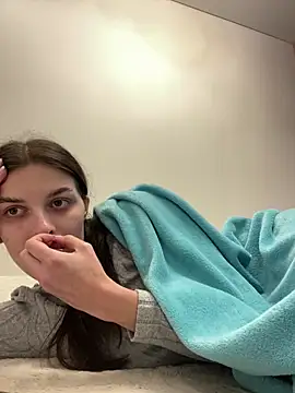 Snapshot of little_belucci chatting on October 2, 1:51 pm little belucci online show from October 2, 1:51 pm