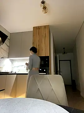 Snapshot of little_belucci chatting on November 27, 1:46 pm little belucci online show from November 27, 1:46 pm