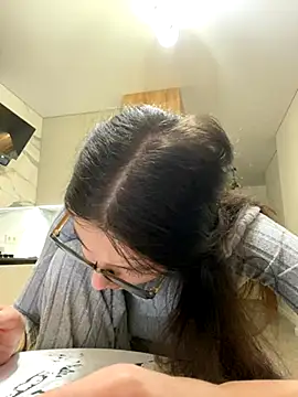 Snapshot of little_belucci chatting on November 29, 2:53 pm little belucci online show from November 29, 2:53 pm