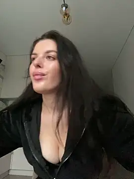 Snapshot of little_belucci chatting on December 14, 12:54 pm little belucci online show from December 14, 12:54 pm