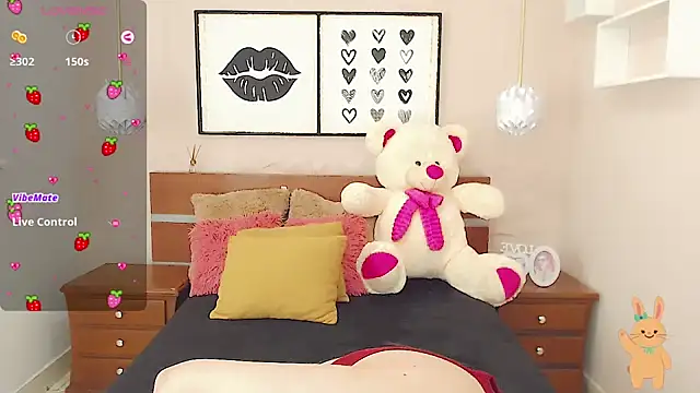 Snapshot of miss_linda_ chatting on January 7, 1:57 pm miss linda  online show from January 7, 1:57 pm