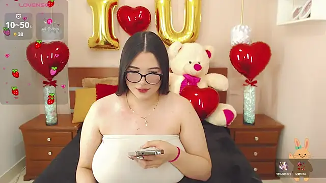 Snapshot of miss_linda_ chatting on February 10, 6:03 pm miss linda  online show from February 10, 6:03 pm