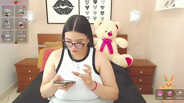 Snapshot of miss_linda_ chatting on February 17, 5:10 pm miss linda  online show from February 17, 5:10 pm