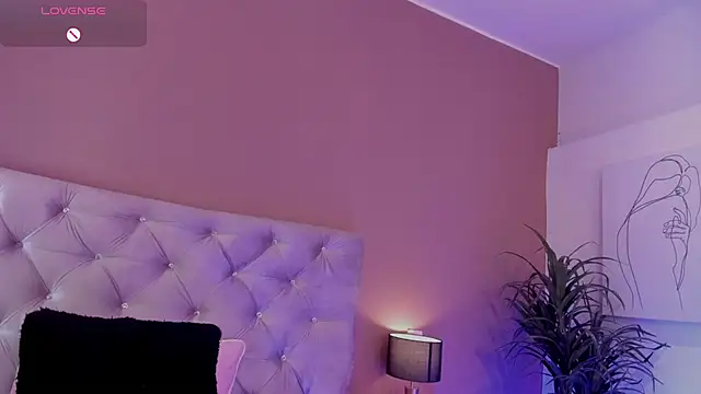 MaddyyLennon online show from February 17, 5:10 pm