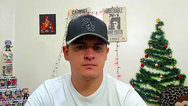 Snapshot of ney_22 chatting on December 19, 3:40 am ney 22 online show from December 19, 3:40 am