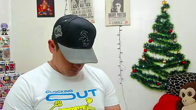 Snapshot of ney_22 chatting on December 19, 6:45 am ney 22 online show from December 19, 6:45 am