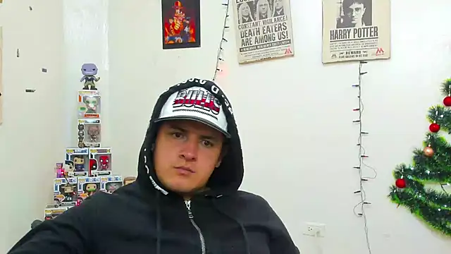 Snapshot of ney_22 chatting on December 20, 7:33 am ney 22 online show from December 20, 7:33 am