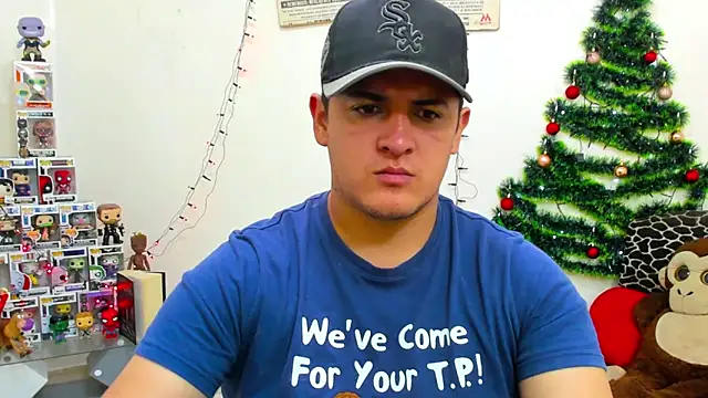 Snapshot of ney_22 chatting on December 23, 2:35 am ney 22 online show from December 23, 2:35 am