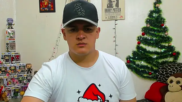 Snapshot of ney_22 chatting on December 25, 6:31 am ney 22 online show from December 25, 6:31 am