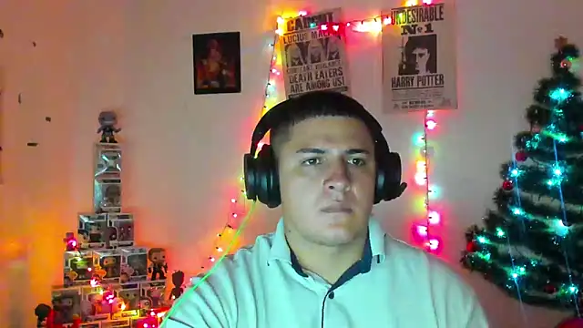 Snapshot of ney_22 chatting on December 30, 11:48 am ney 22 online show from December 30, 11:48 am