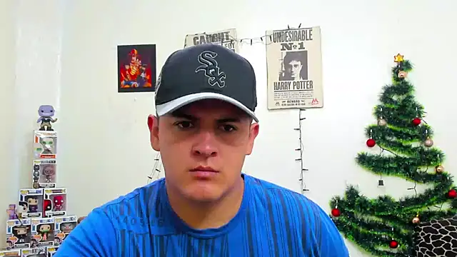 Snapshot of ney_22 chatting on January 3, 1:14 pm ney 22 online show from January 3, 1:14 pm