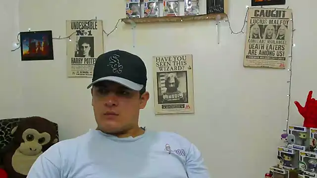 Snapshot of ney_22 chatting on January 17, 4:49 am ney 22 online show from January 17, 4:49 am