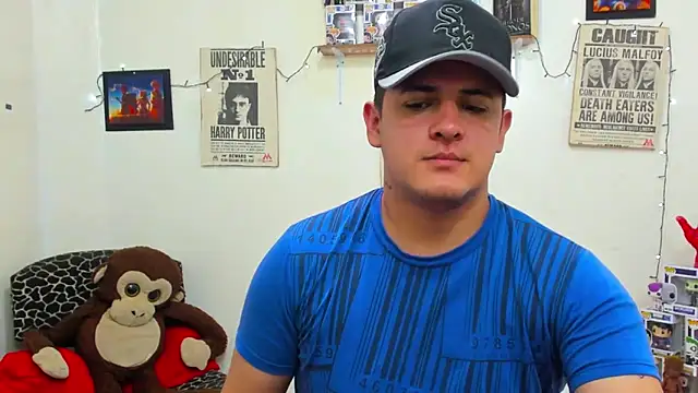 Snapshot of ney_22 chatting on January 18, 4:37 am ney 22 online show from January 18, 4:37 am