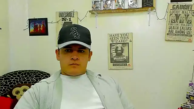 Snapshot of ney_22 chatting on January 22, 11:10 pm ney 22 online show from January 22, 11:10 pm