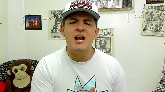 Snapshot of ney_22 chatting on January 25, 11:55 am ney 22 online show from January 25, 11:55 am