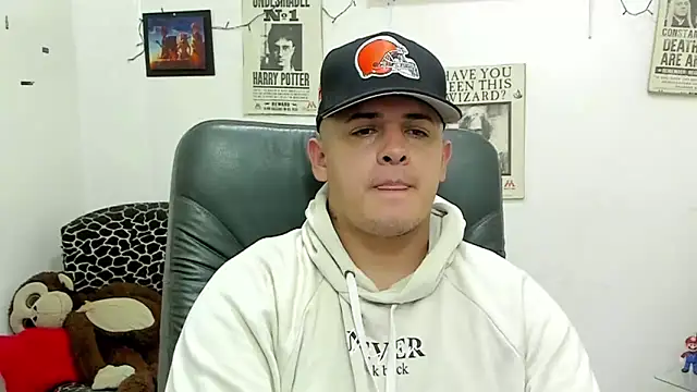 Snapshot of ney_22 chatting on January 28, 1:39 am ney 22 online show from January 28, 1:39 am