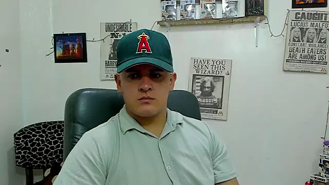 Snapshot of ney_22 chatting on January 28, 10:34 pm ney 22 online show from January 28, 10:34 pm