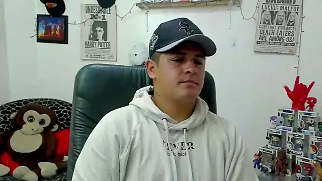 Snapshot of ney_22 chatting on February 18, 4:16 pm ney 22 online show from February 18, 4:16 pm