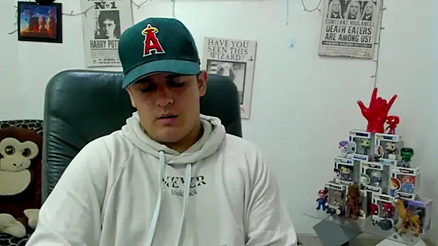 Snapshot of ney_22 chatting on February 19, 1:18 am ney 22 online show from February 19, 1:18 am