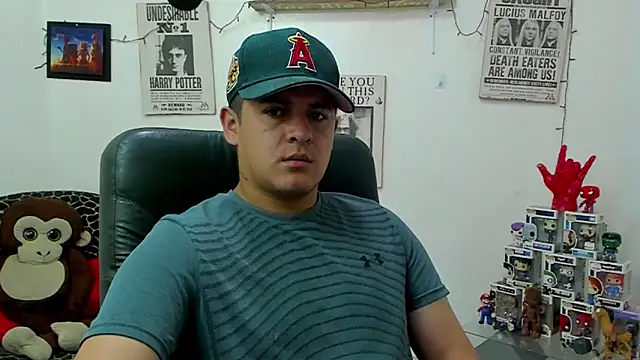 Snapshot of ney_22 chatting on February 20, 2:13 pm ney 22 online show from February 20, 2:13 pm