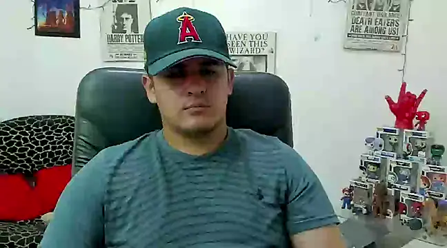 Snapshot of ney_22 chatting on February 25, 4:14 am ney 22 online show from February 25, 4:14 am