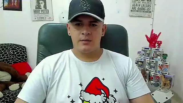 Snapshot of ney_22 chatting on February 28, 1:37 am ney 22 online show from February 28, 1:37 am