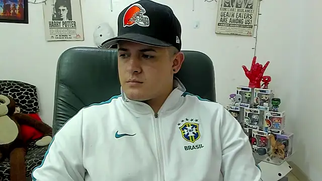 Snapshot of ney_22 chatting on March 4, 6:04 am ney 22 online show from March 4, 6:04 am