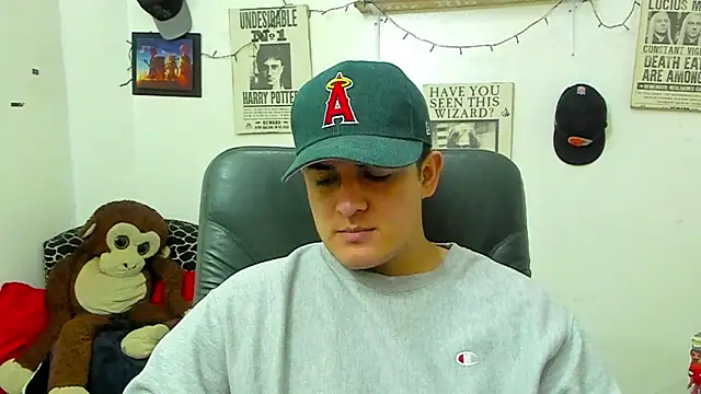 Snapshot of ney_22 chatting on March 23, 12:15 am ney 22 online show from March 23, 12:15 am