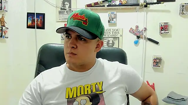 Snapshot of ney_22 chatting on September 10, 12:43 am ney 22 online show from September 10, 12:43 am