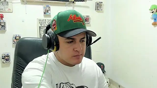 Snapshot of ney_22 chatting on September 26, 2:15 am ney 22 online show from September 26, 2:15 am